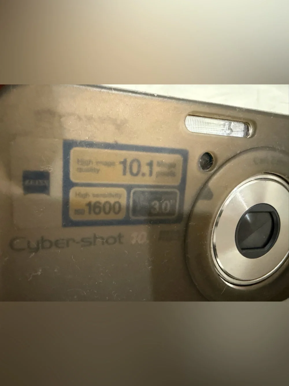 Sony Cyber-shot DSC-N2, 10.1 megapixel an ultra-compact digital camera